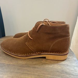 Mens chukka boot, size 9, tan